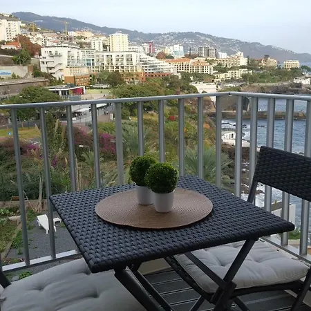 Com Vista Mar Фуншал